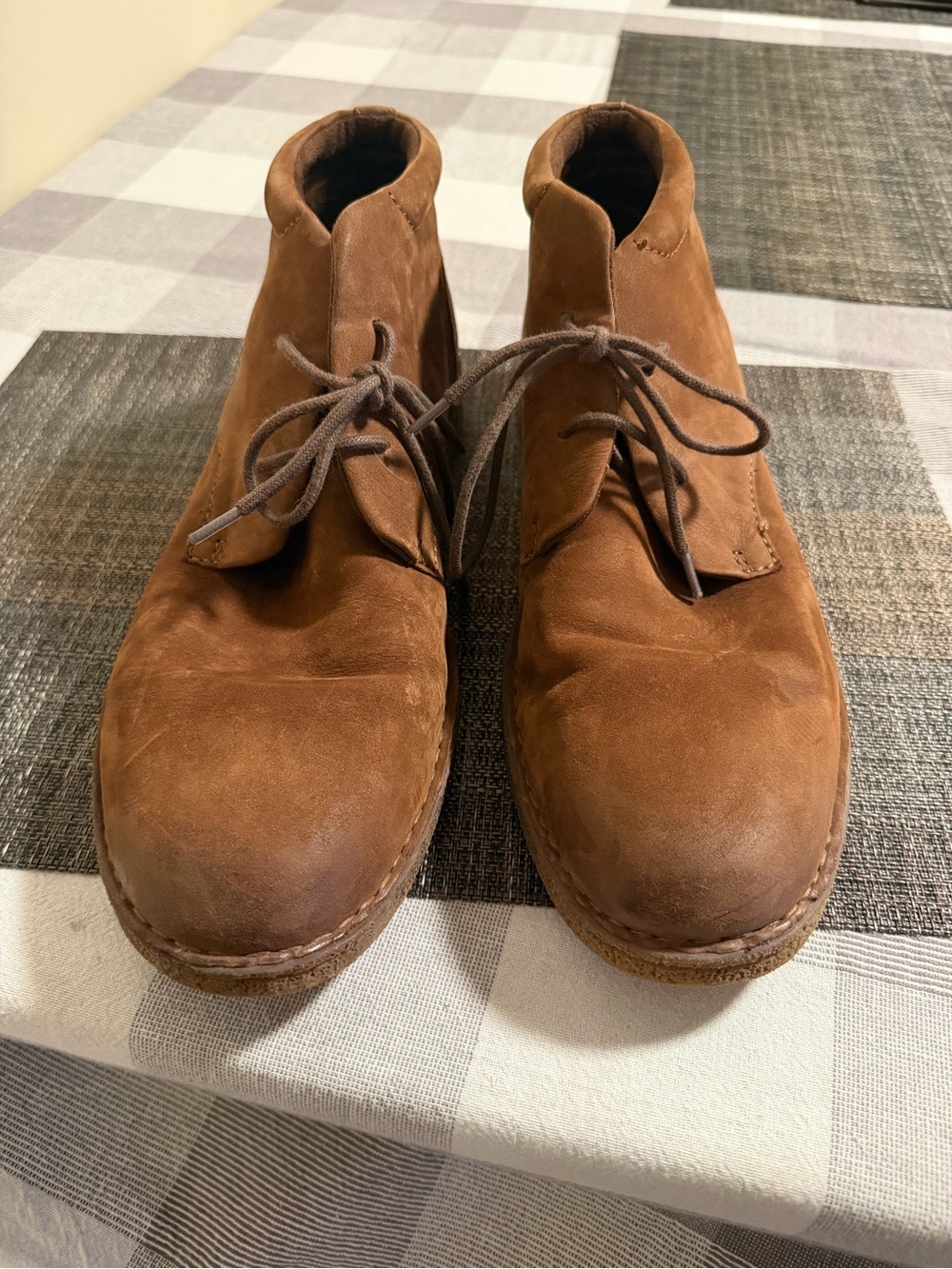 Born Mens Chukka Boots size 13 brown suede VCJE20 BM0093706